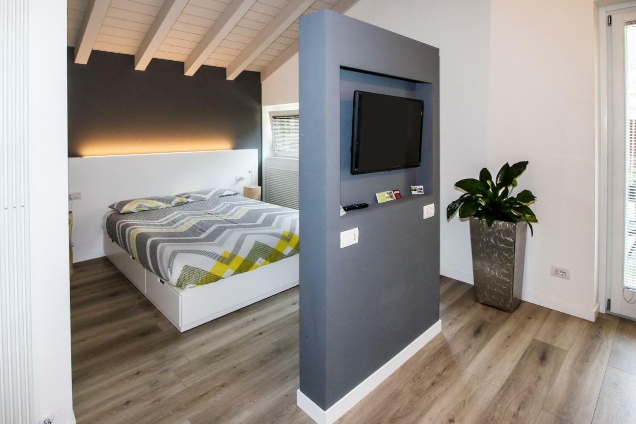 Sofi apartment Chiavenna Exterior foto